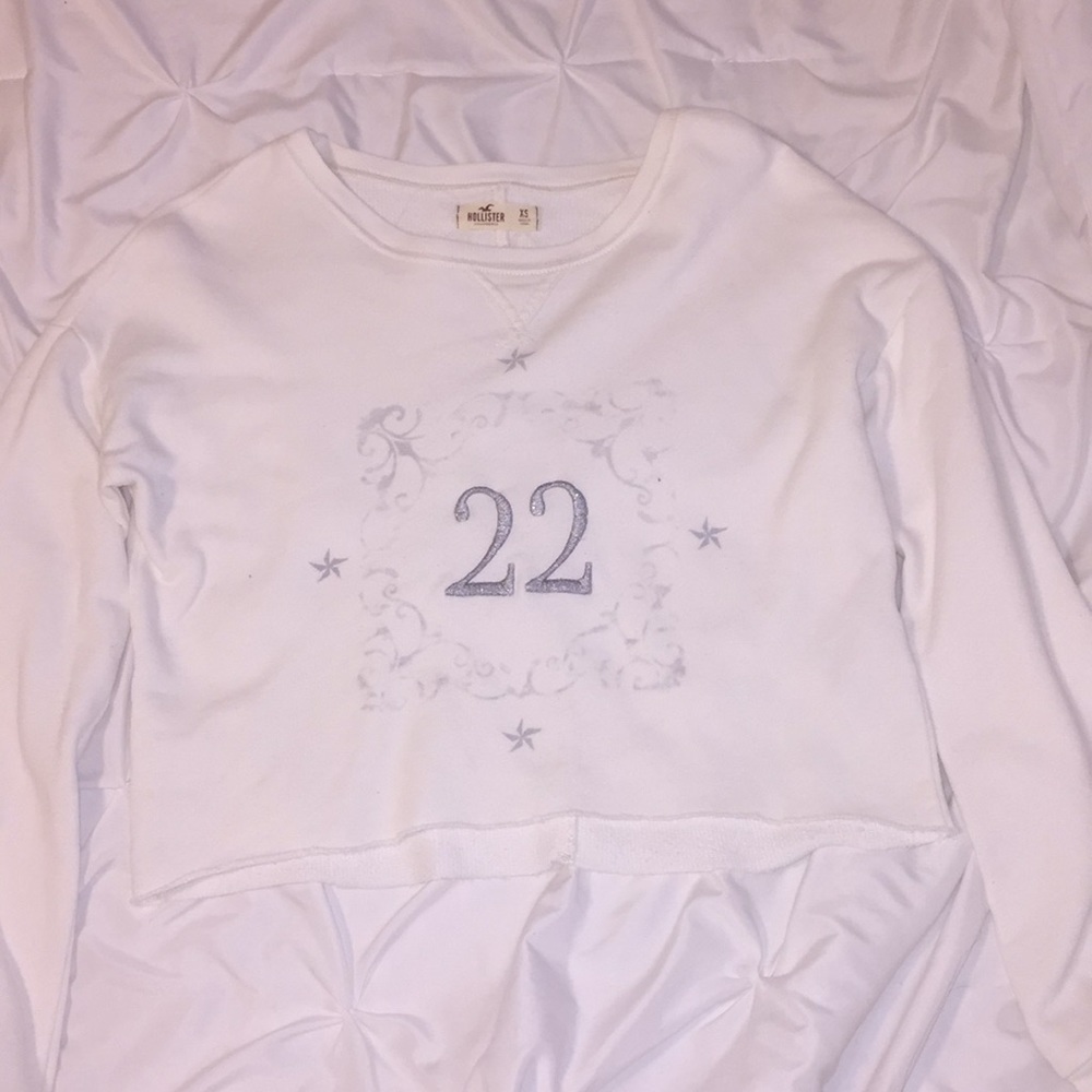 hollister cropped sweater